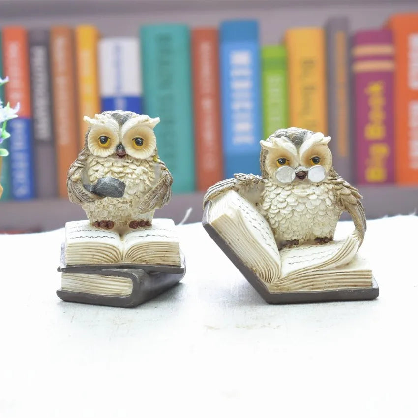 2Pcs/Set Owl Statue Cartoon Realistic Resin Reading Book Owl Figurine Cute Crafted Statue Home Decor Animal Sculpture