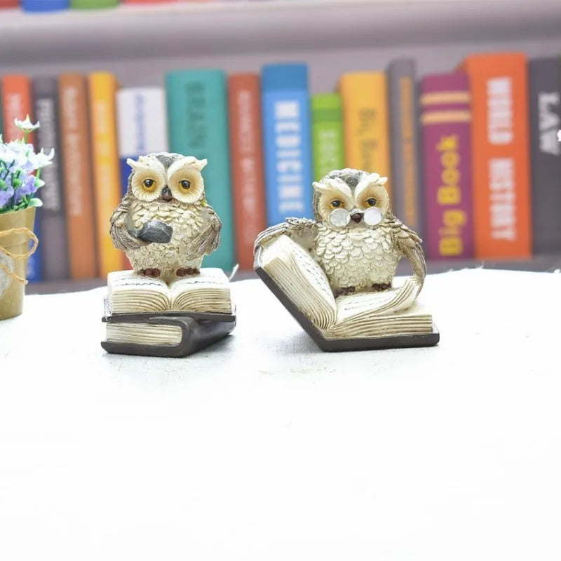 2Pcs/Set Owl Statue Cartoon Realistic Resin Reading Book Owl Figurine Cute Crafted Statue Home Decor Animal Sculpture