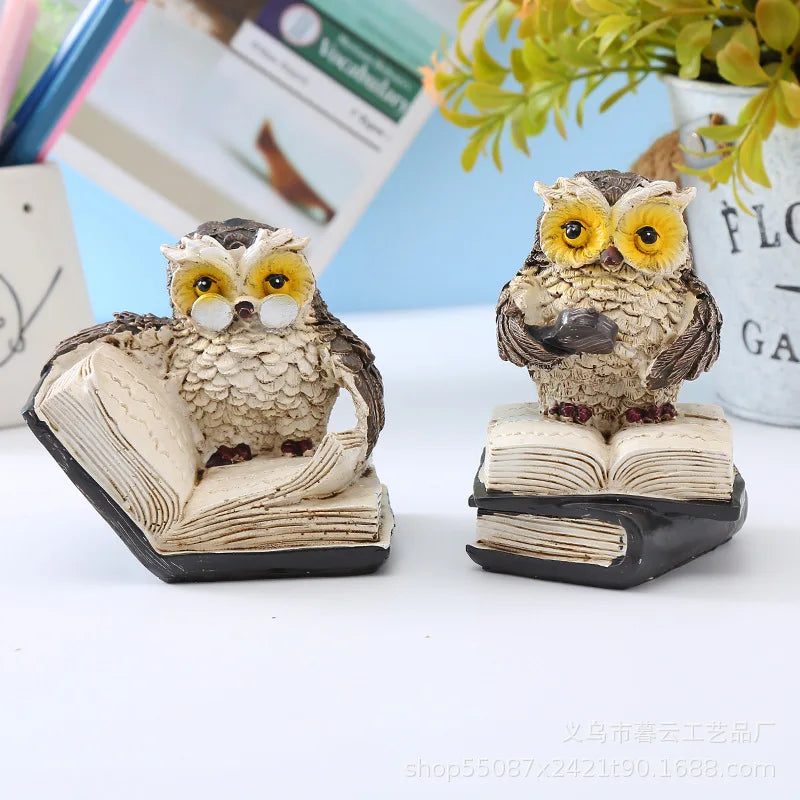 2Pcs/Set Owl Statue Cartoon Realistic Resin Reading Book Owl Figurine Cute Crafted Statue Home Decor Animal Sculpture