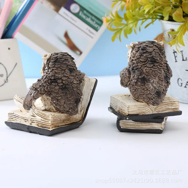 2Pcs/Set Owl Statue Cartoon Realistic Resin Reading Book Owl Figurine Cute Crafted Statue Home Decor Animal Sculpture